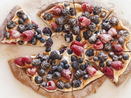 Фото Десерт пица со бобинки и цимет