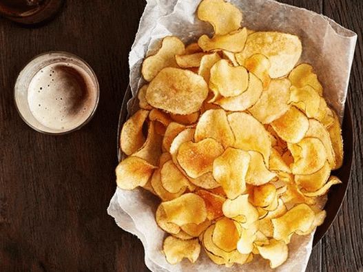 Фотографија на јадења - чипс од компири со рузмарин и маслиново масло