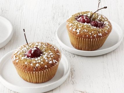 Фото кекси со ф'стаци и цреши