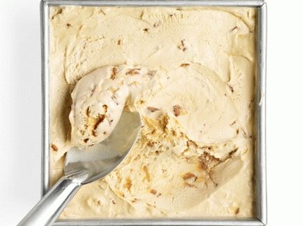 Фотографија од сладолед од јавор со сланина и скара