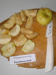 Задушени јаболка