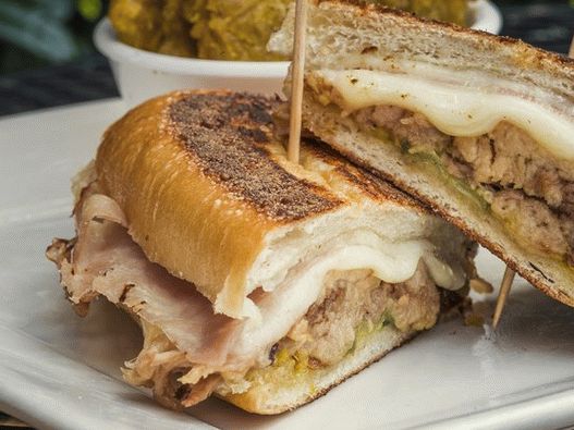 Фото кубанска проволон и сендвичи од свинско месо