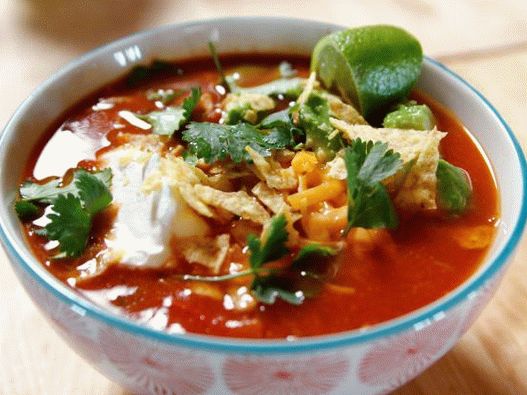 Фото Мексиканска пилешка супа во бавен шпорет