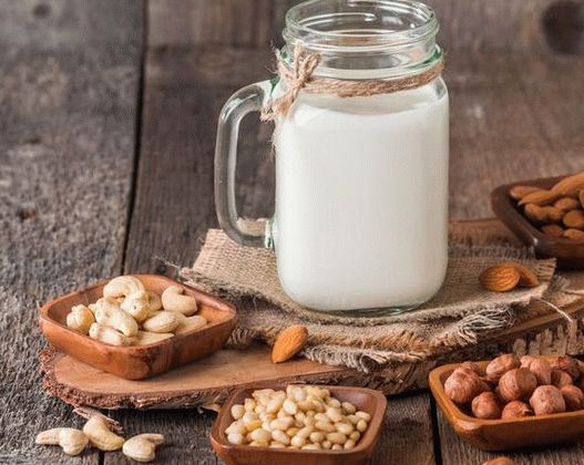 Фото млеко од кашу дома