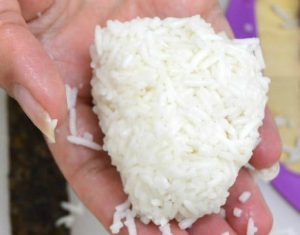 Онигири со лосос