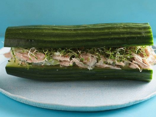 Фото - Сендвичи без леб од краставица со туна