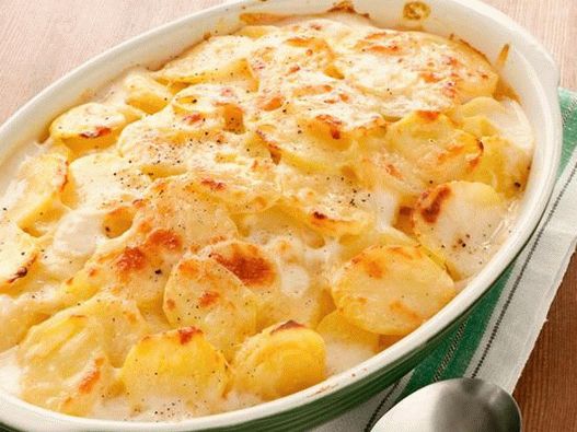 Тепсија со малку маснотии од компири