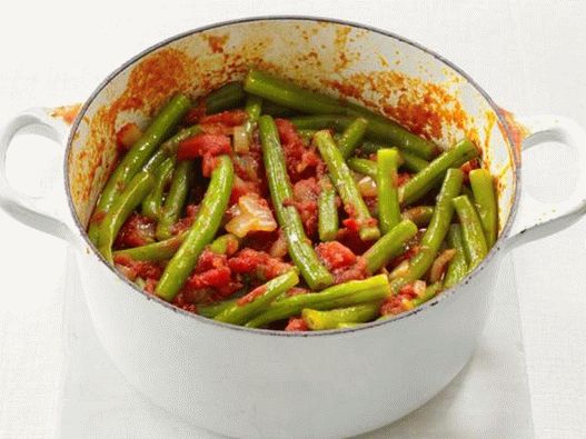 Изградени грав грав со домати