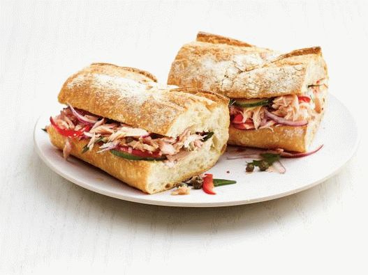 Фото сендвичи со туна и каперси