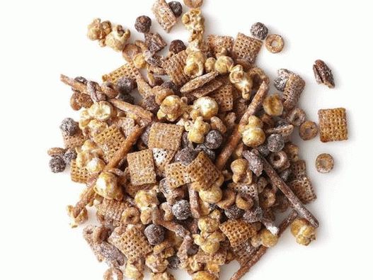 Фото Мешавина од закуски со пралин и чоколадо